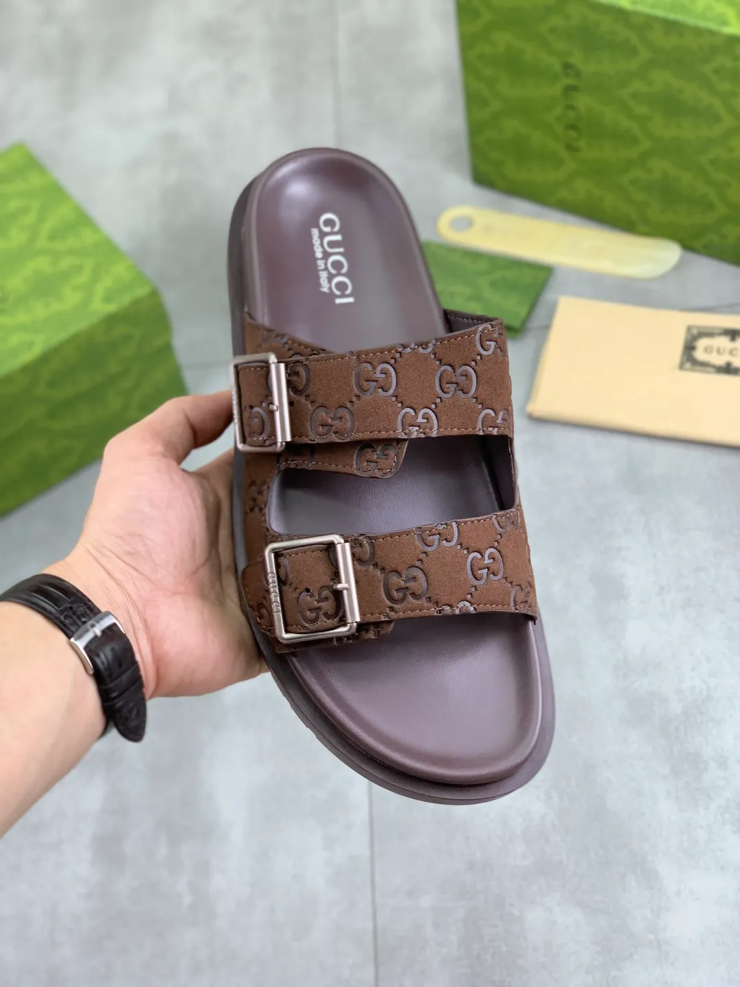 Men's Men's Shoes💰P340💰[New Style]🎁🎁🎁 High-quality GUCCI new casual slippers for the Year of the Snake, original official website, perfect workmanship, transmitting a kind of noble luxury, sublimating its definition of luxury in Gucci's high-end extraordinary craftsmanship. Original Gucci double G combination outsole, code number: 38-44 (45 customized)